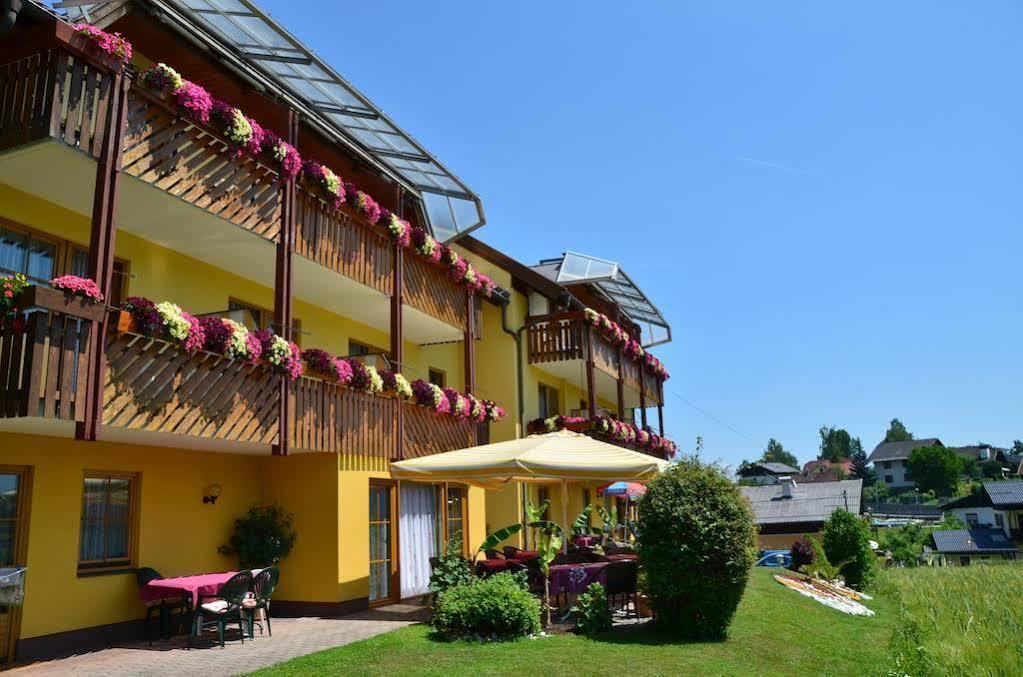 Gaestehaus Goetz Drobollach am Faakersee Exterior photo